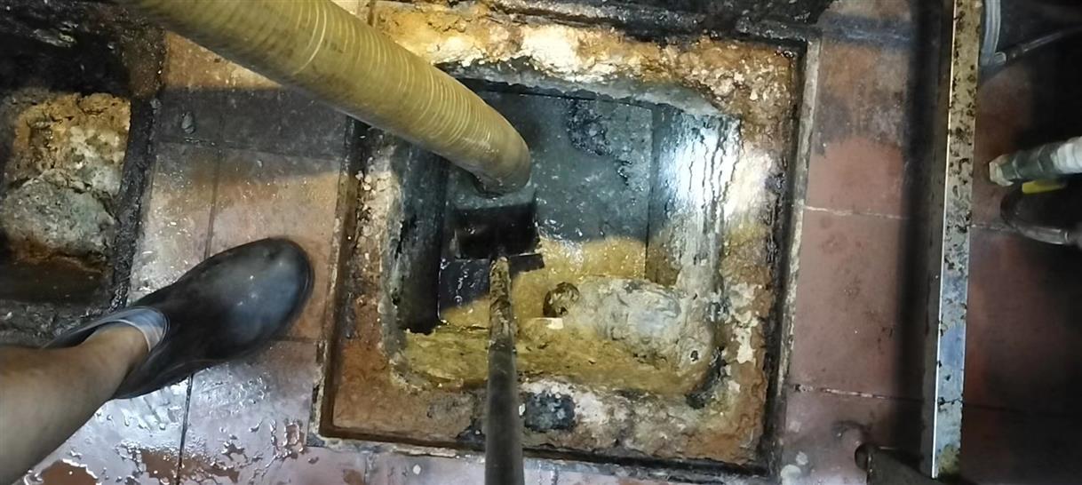 峨眉山化油池清理-污水池清掏