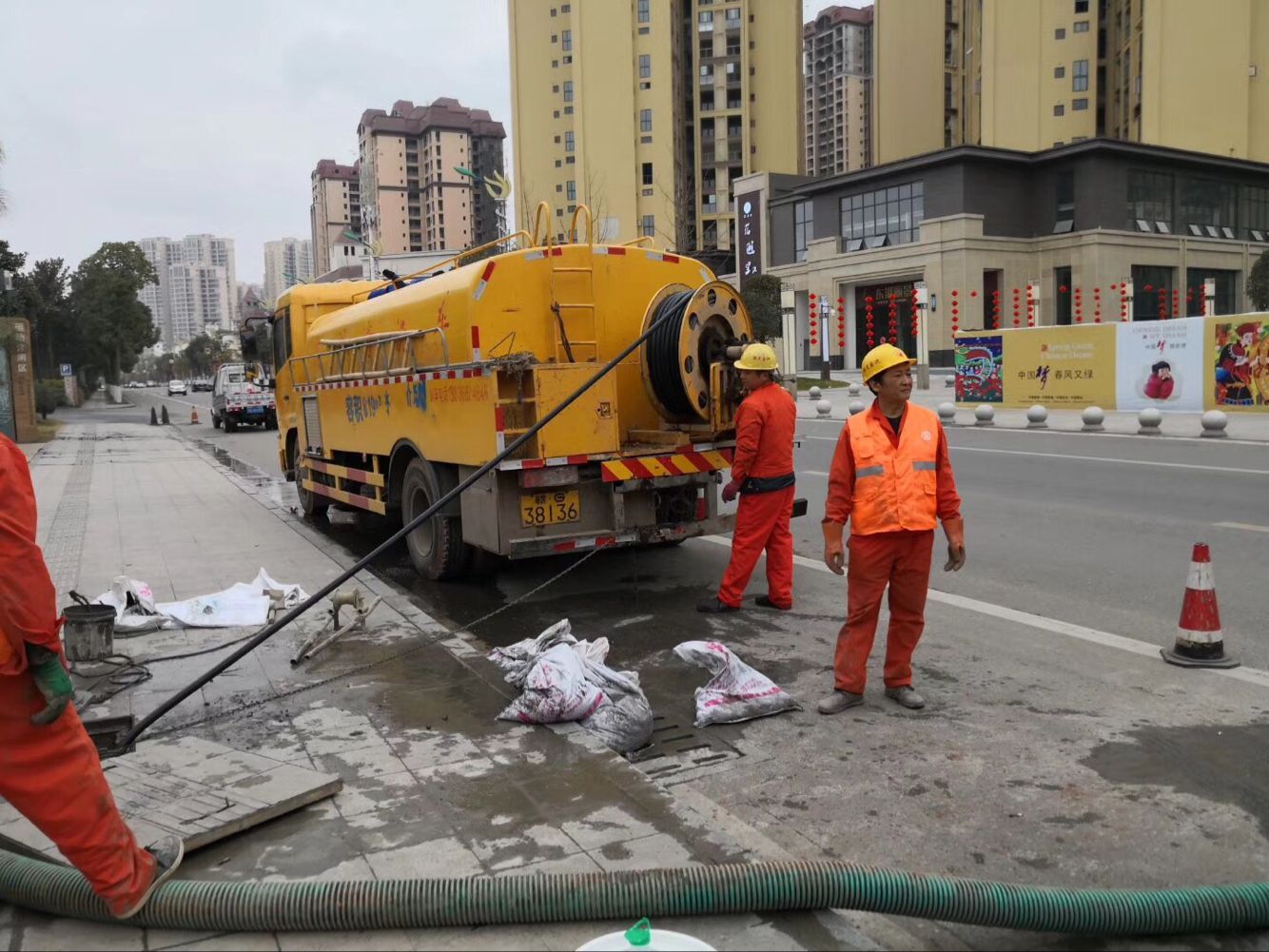 峨眉山排污管道清淤-管道清洗